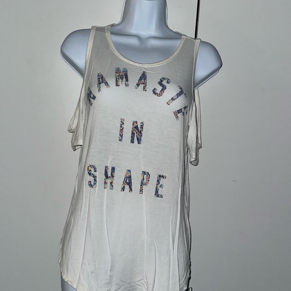Cold shoulder hollister top
